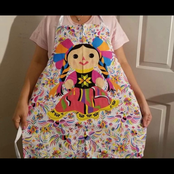 Frida Apron in multiple Colors - Picture 2 of 12